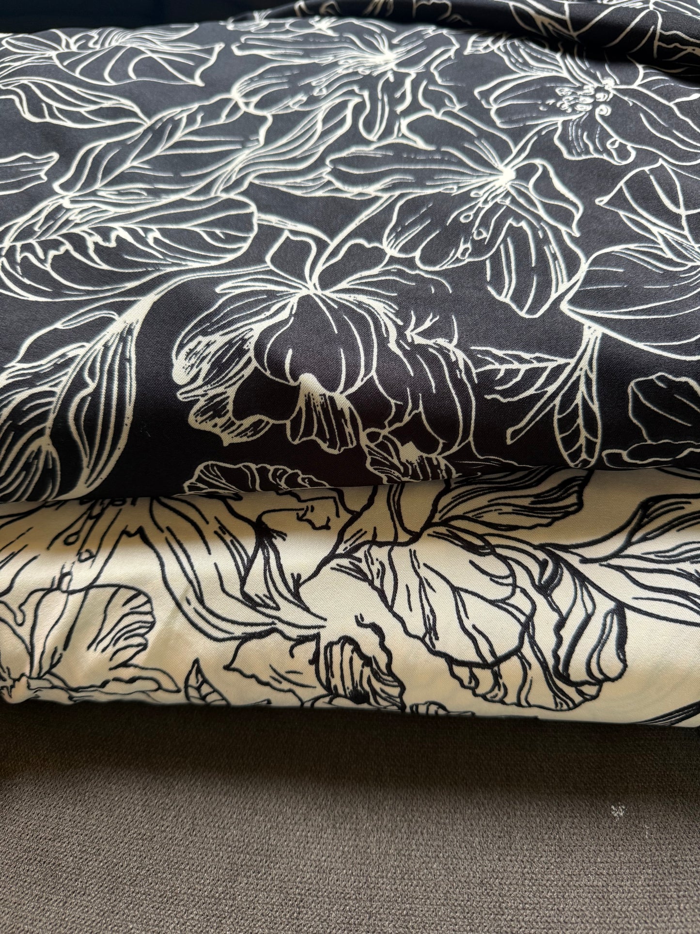 Grace floral in Black