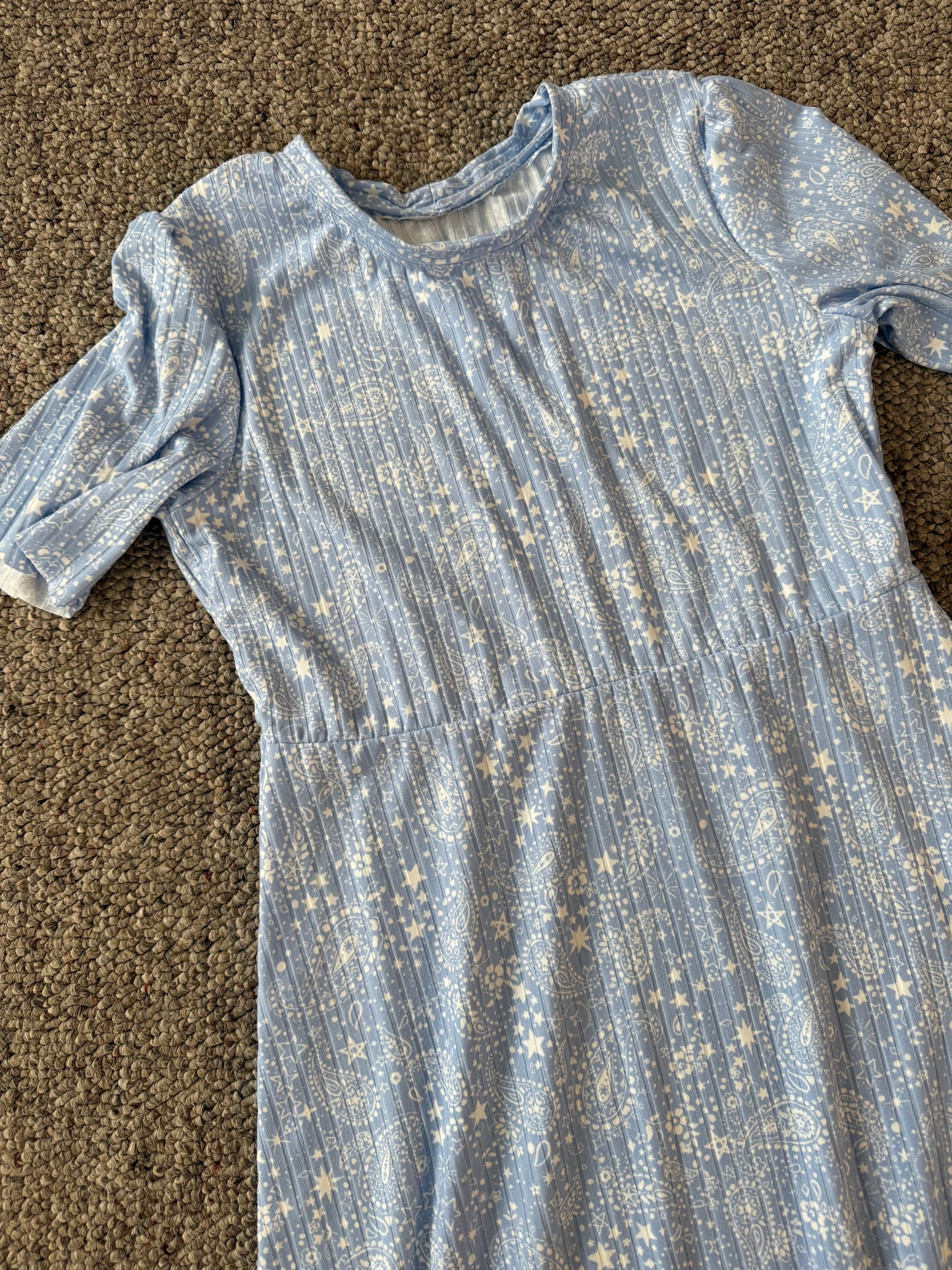 Girls size 7 Periwinkle Knit