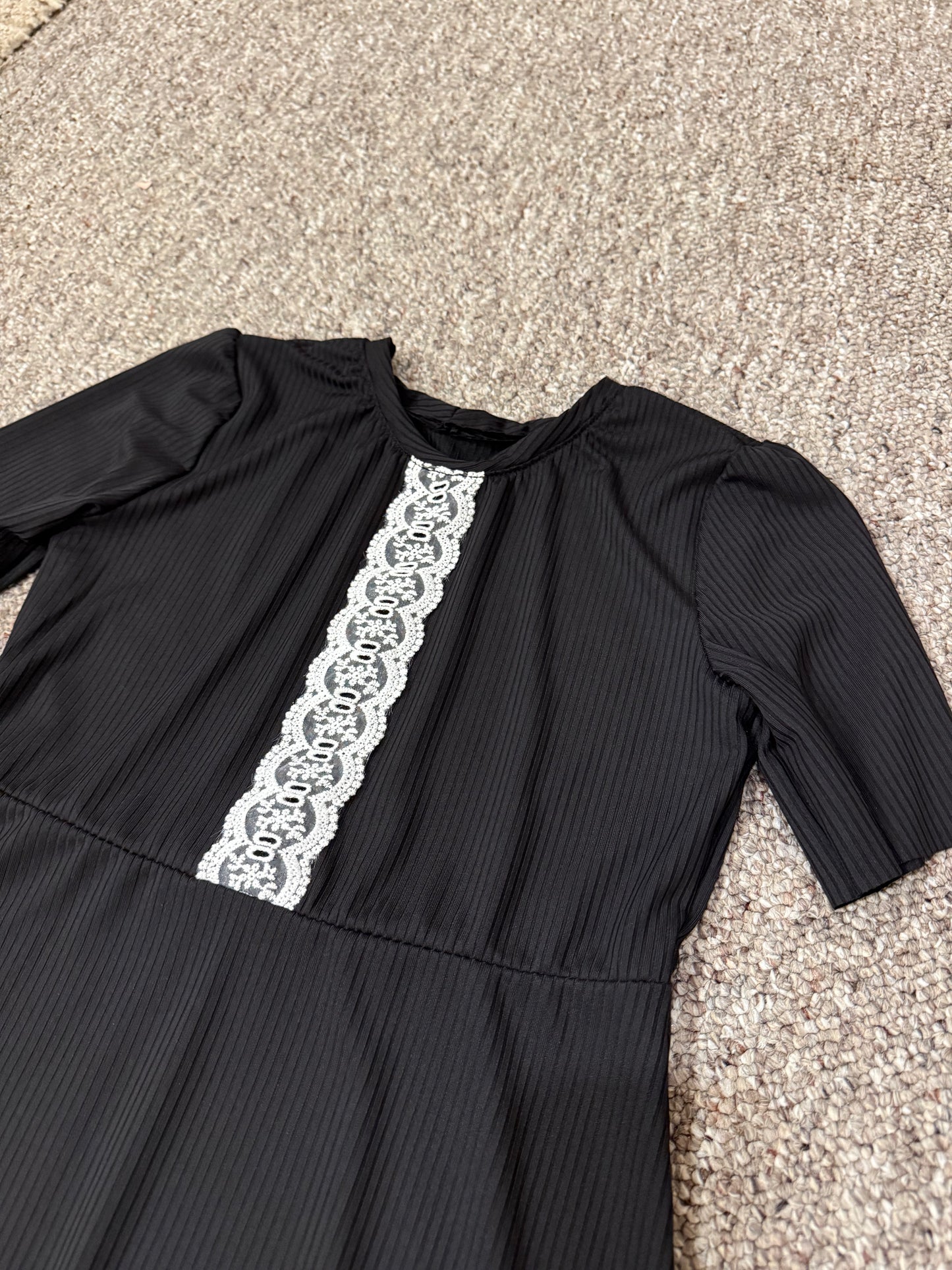 Girls size 8 Black Rib