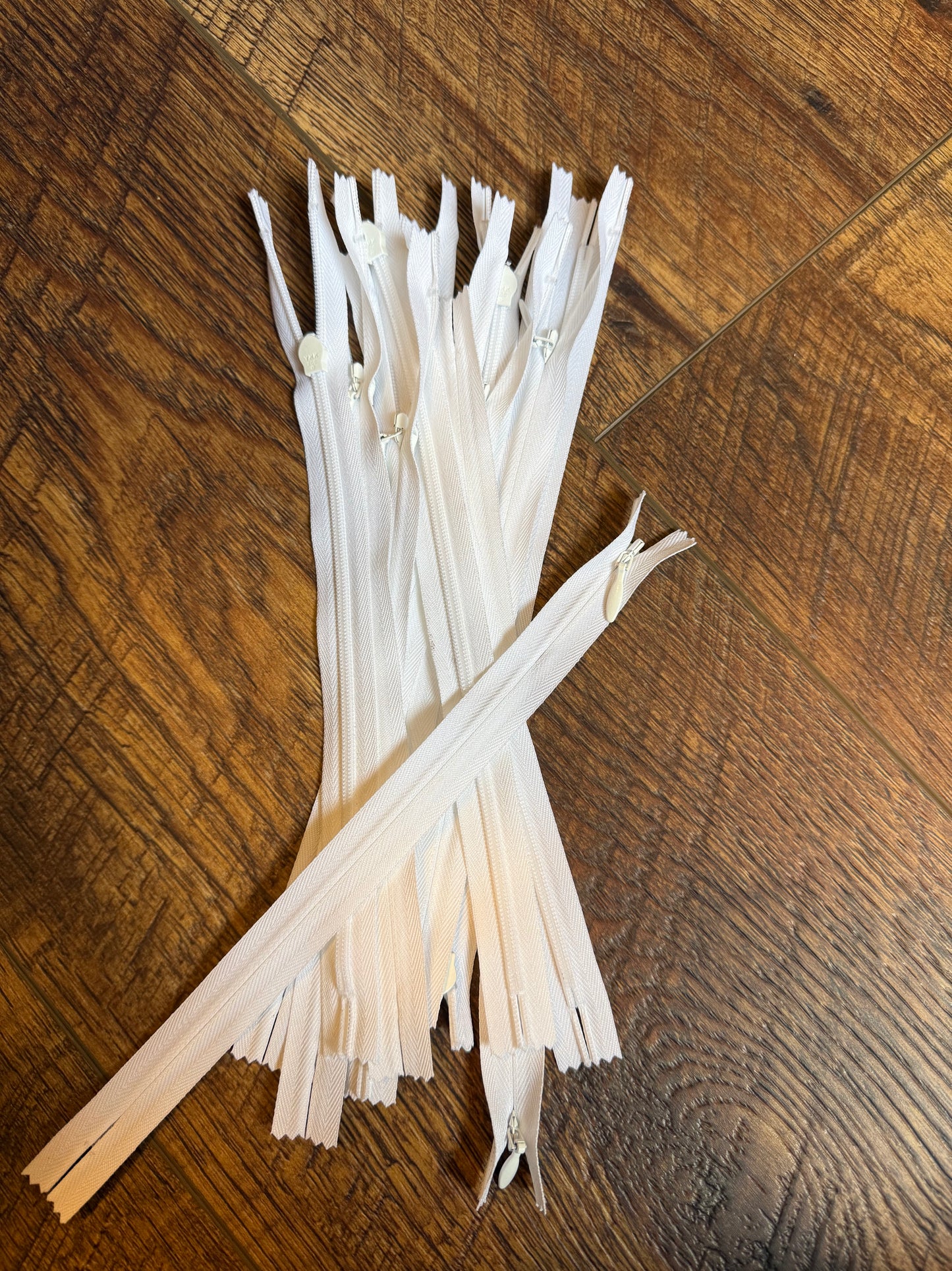 White Invisible 9” zipper