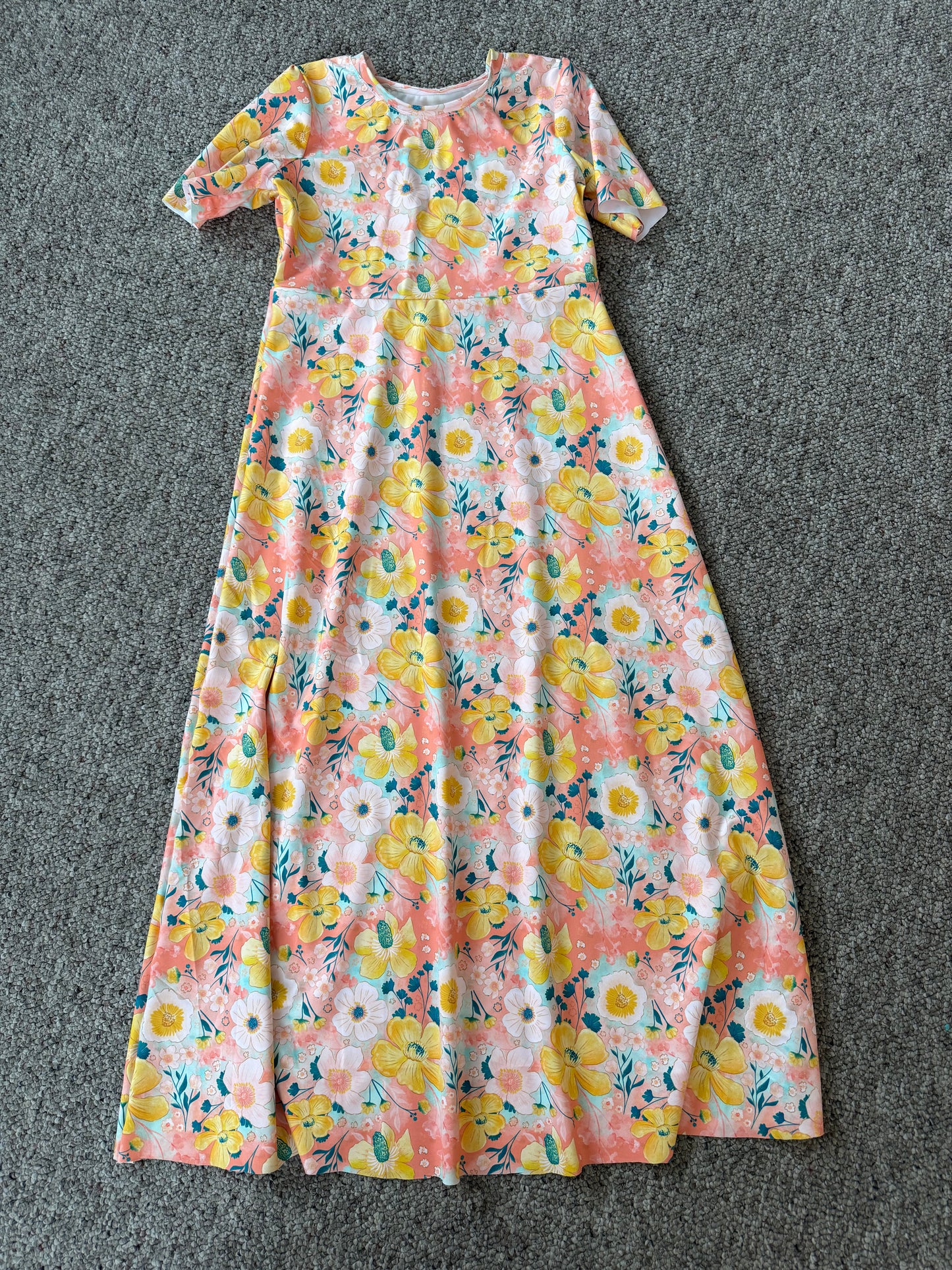 Peach floral size 7