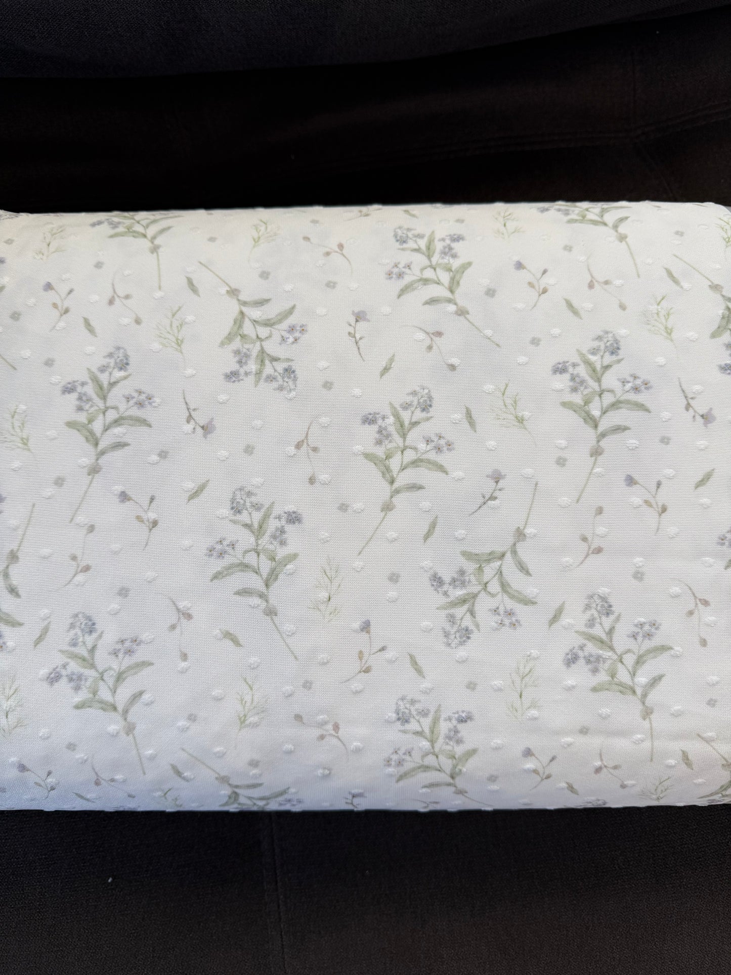 Heirloom Sprays Swiss Dot
