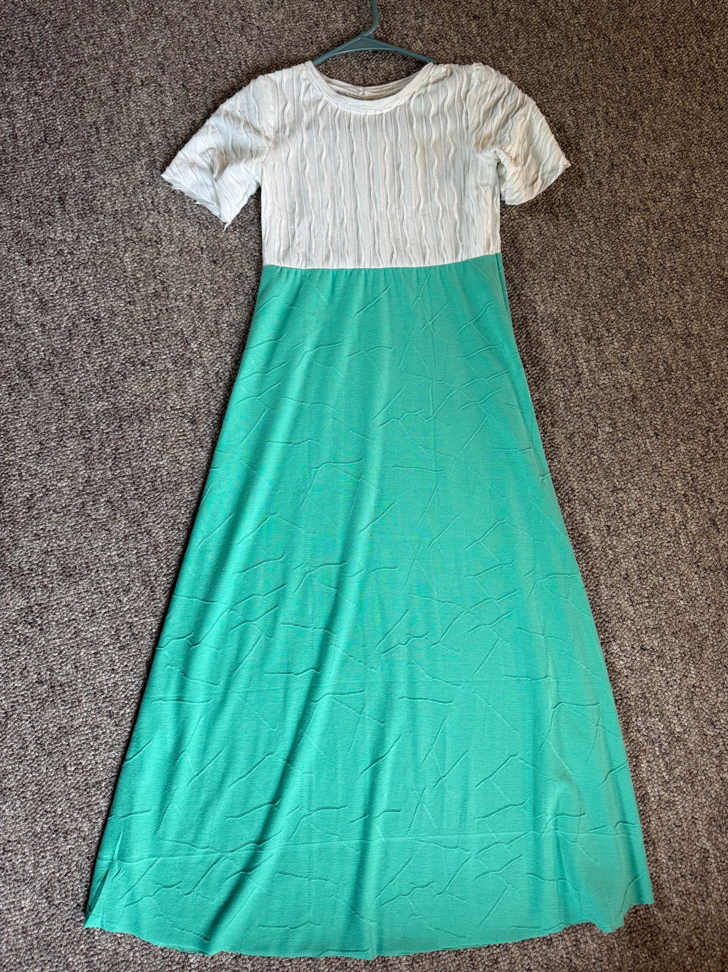 Teal/white size 7