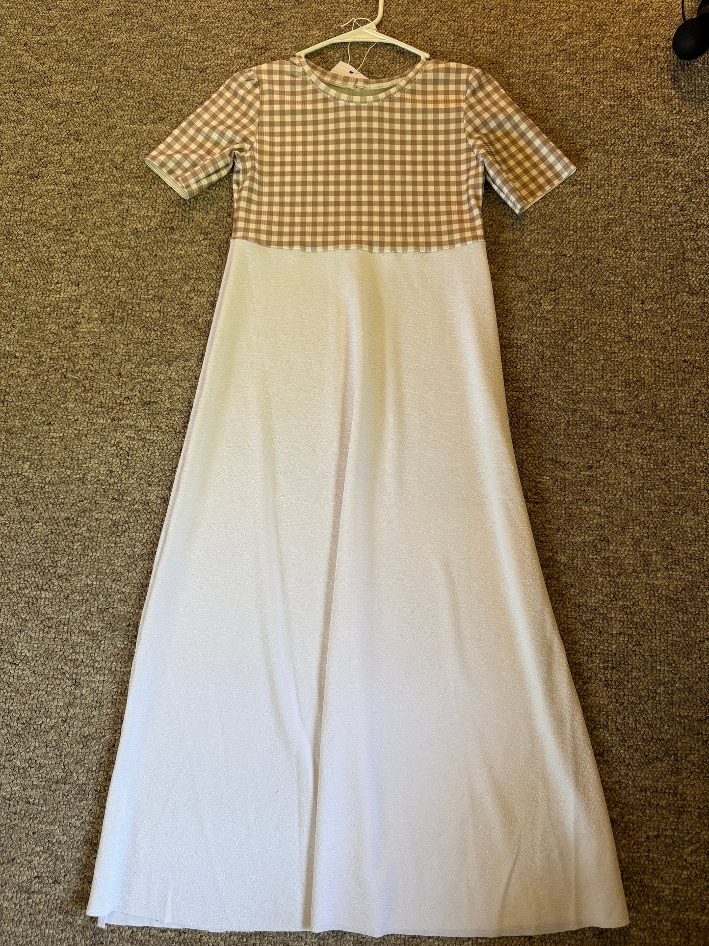 Tan Gingham size 8