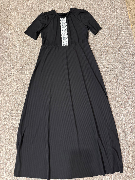 Girls size 8 Black Rib