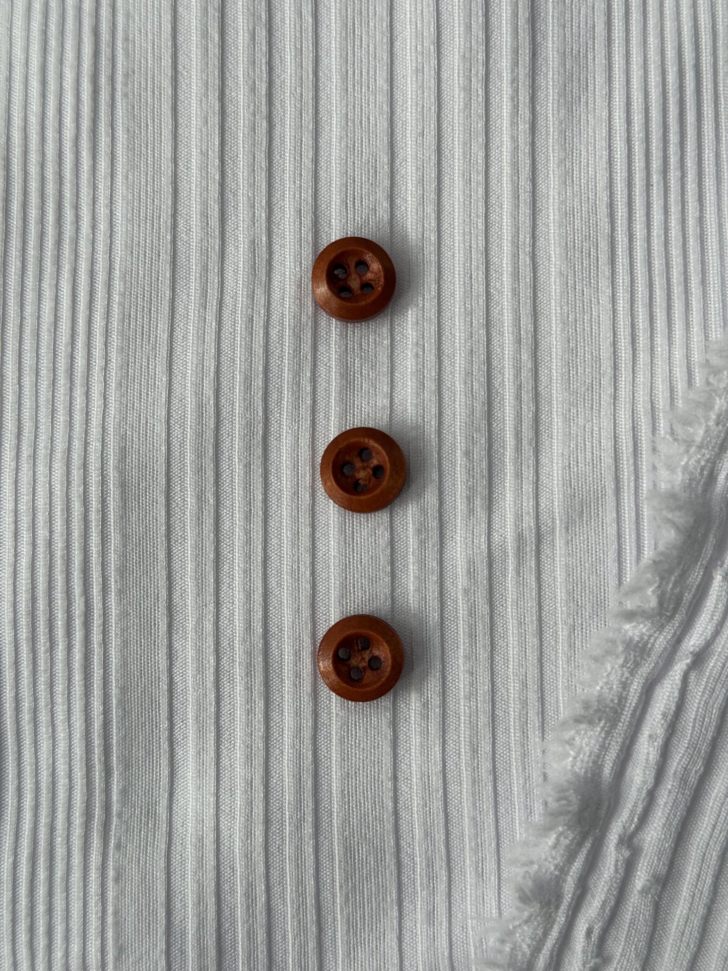 Brown/red Wooden Buttons