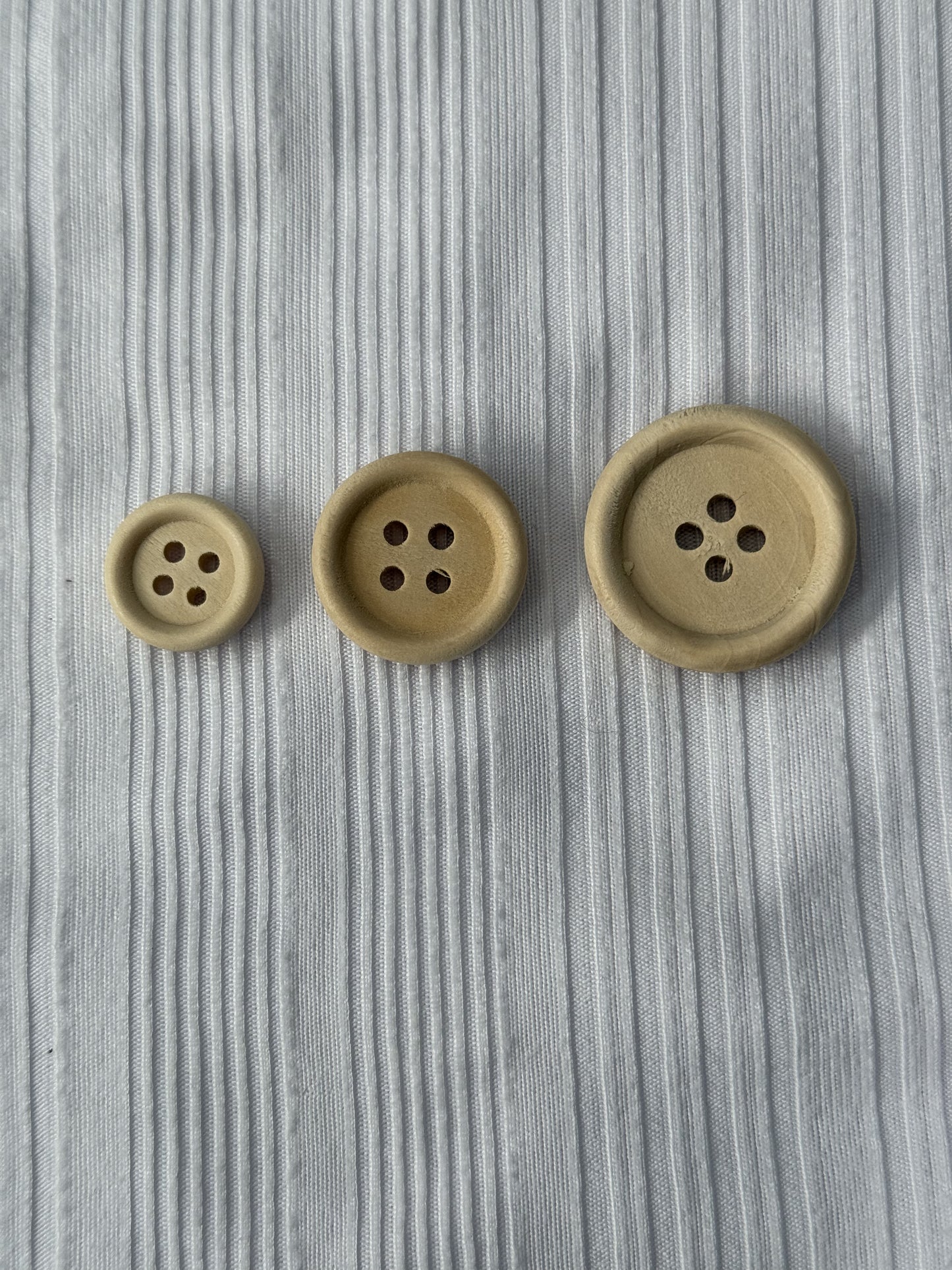 Natural Wood Buttons .25mm